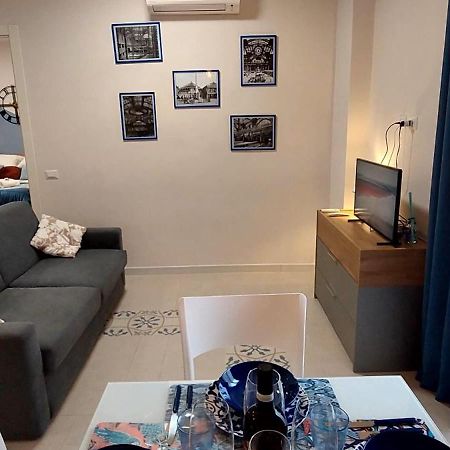 STAZIONE BLU NOVECENTO Apartment ローマ エクステリア 写真
